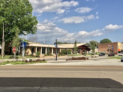 Renasant Bank, photographed by a Google contributor