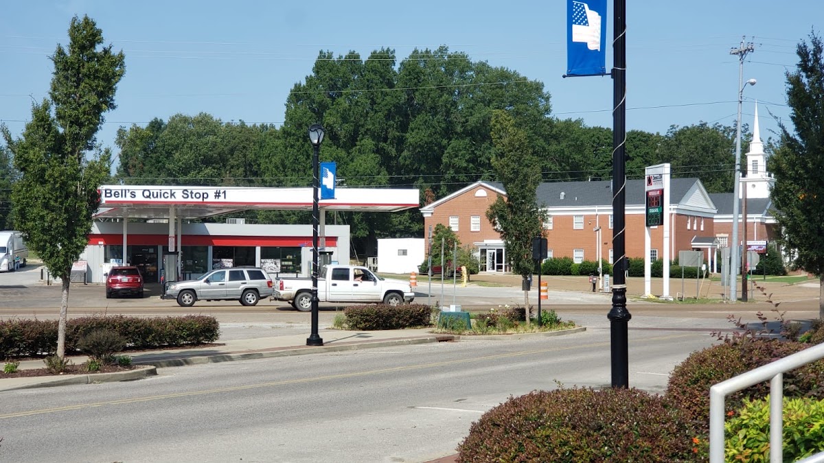 Bells Quick Stop, photographed by a Google contributor